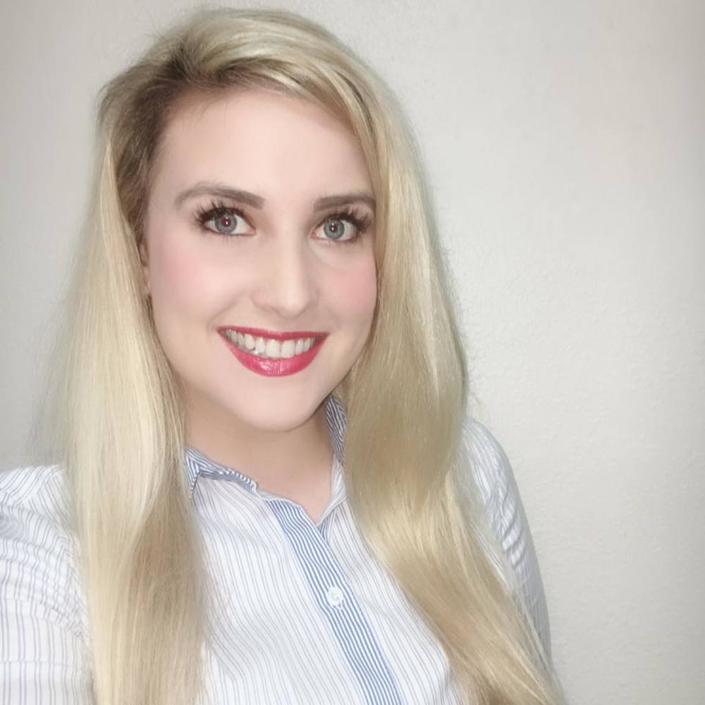 Meet your Posher, Danielle